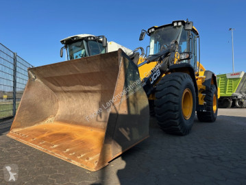 JCB