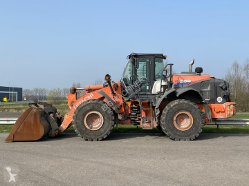 Hitachi ZW250 6