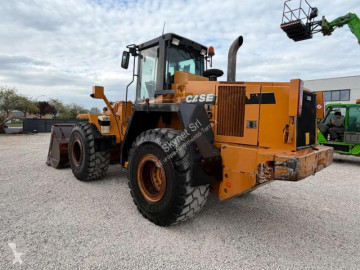 Case 821C