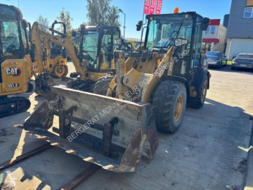 Caterpillar 906M