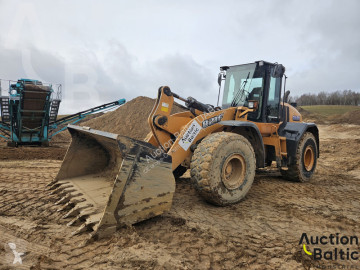 Case821F