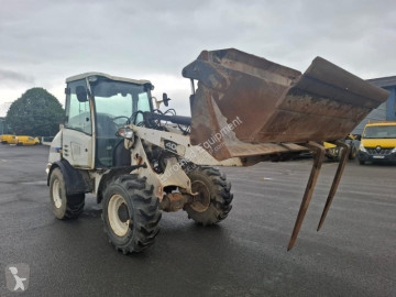 JCB 406