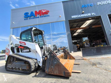 Bobcat T590 Fourches et Godet inclus