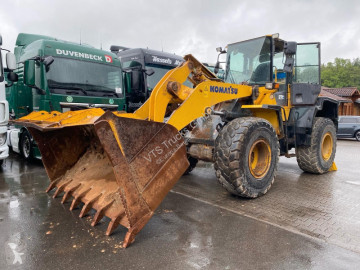 Komatsu WA 320Radlader inkl. Schaufel
