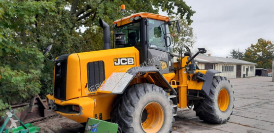 Chargeuse sur pneus JCB