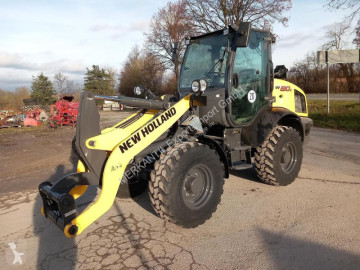 Kolový nakladač New Holland