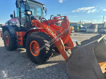 Chargeuse sur pneus Hitachi