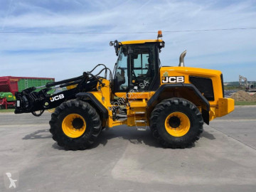 Chargeuse sur pneus JCB