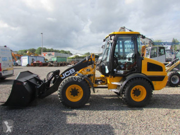 JCB 409