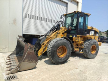 Kolový nakladač Caterpillar