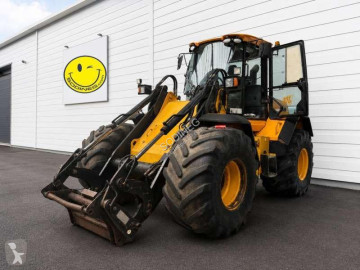 Chargeuse sur pneus JCB
