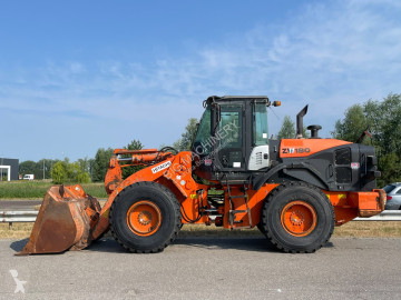 Chargeuse sur pneus Hitachi