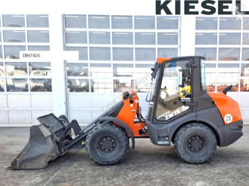 Mini-ładowarka Hitachi