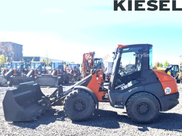 Mini-ładowarka Hitachi