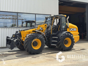 Chargeuse sur pneus JCB