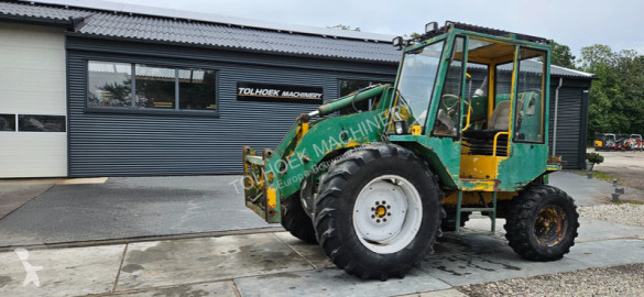 JCB 520M