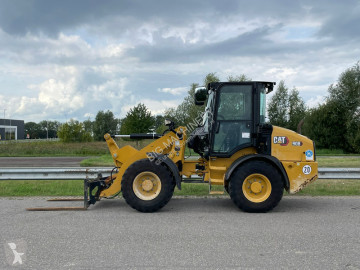 Колісний навантажувач Caterpillar