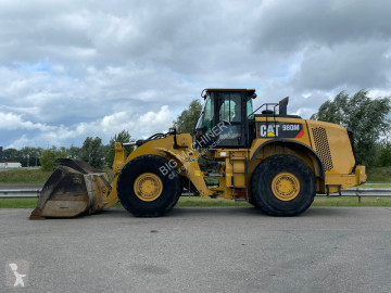 Колісний навантажувач Caterpillar