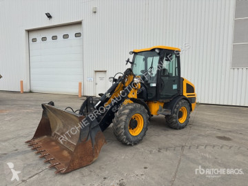 JCB407
