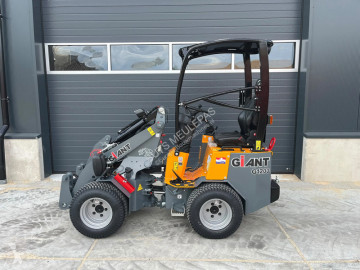 Chargeuse sur pneus Giant neuve