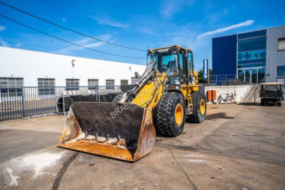 Pá carregadora sobre pneus Caterpillar