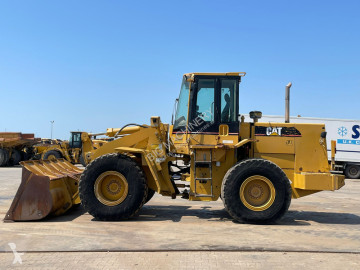 Колёсный погрузчик Caterpillar