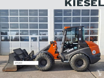 Hitachi kerekes rakodó