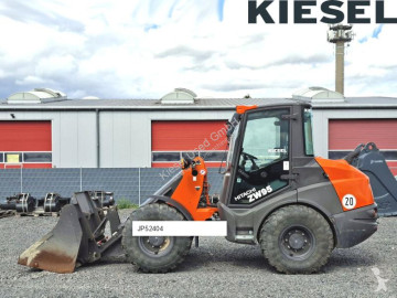Hitachi kerekes rakodó