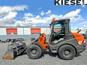 Hitachi kerekes rakodó