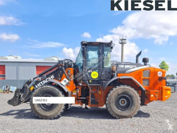 Hitachi kerekes rakodó