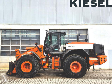 Hitachi kerekes rakodó