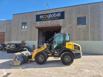 Incarcator pe roti New Holland