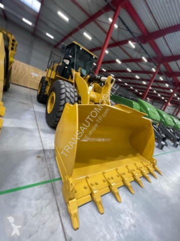 Pá carregadora sobre pneus Caterpillar nova