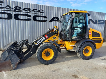 Chargeuse sur pneus JCB