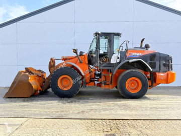 HitachiZW250
