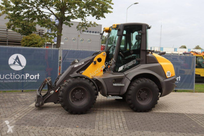 Læsser på dæk Mecalac