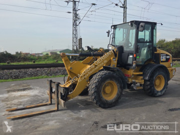 Pá carregadora sobre pneus Caterpillar