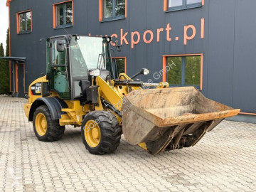 Incarcator pe roti Caterpillar