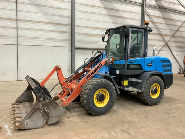Chargeuse sur pneus Yanmar