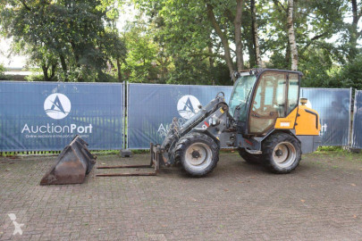 Chargeuse sur pneus Giant