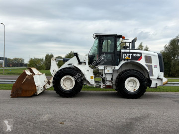 Chargeuse sur pneus Caterpillar