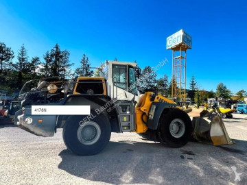 Kolový nakladač Liebherr
