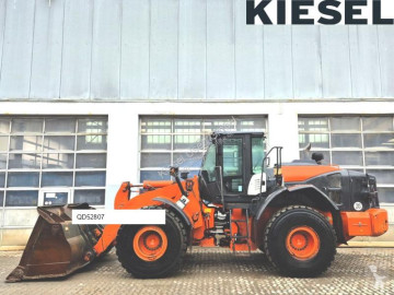 Kolový nakladač Hitachi