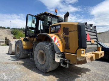 Колесен товарач Caterpillar