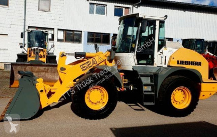 محملة بعجلات Liebherr