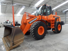 Doosan DL 300 chargeuse sur pneus occasion