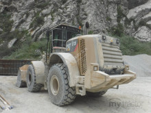 Caterpillar 972K 972K pala gommata usata