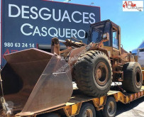 Case 821 chargeuse sur pneus occasion