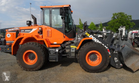 Doosan pala gommata usata
