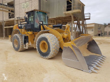 Lastik tekerli yükleyici Caterpillar 966 M